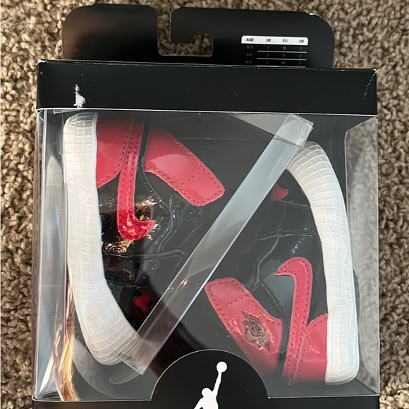 Baby Jordan 1 crib patent bred - Picture 3 of 3
